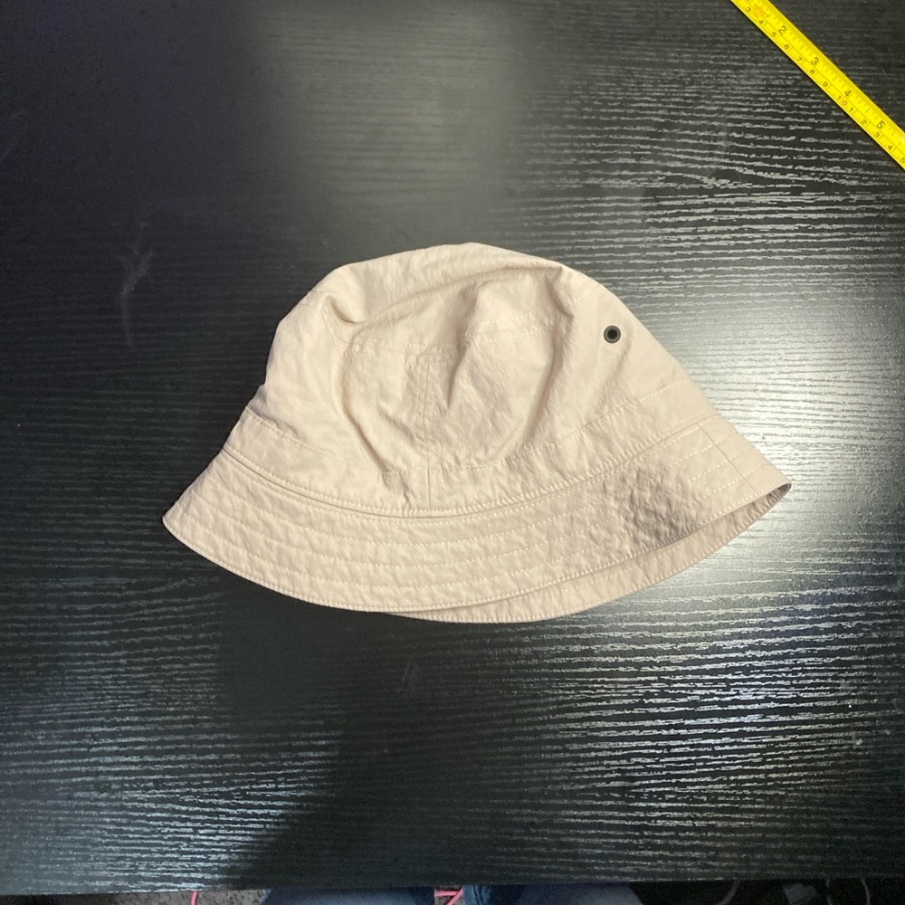 Lululemon On My Level Bucket Hat
Muse - Picture 4 of 10